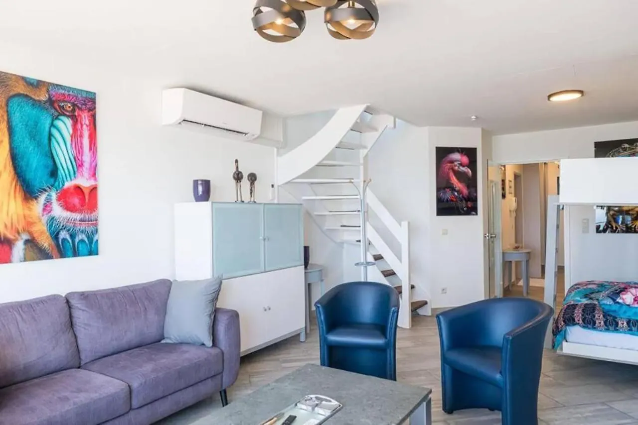 Fraval - Beachfront Apartment With Sea Views In Middelkerke 0*,  België