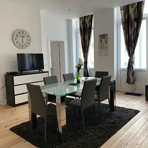 Modern First Floor , Brussel België